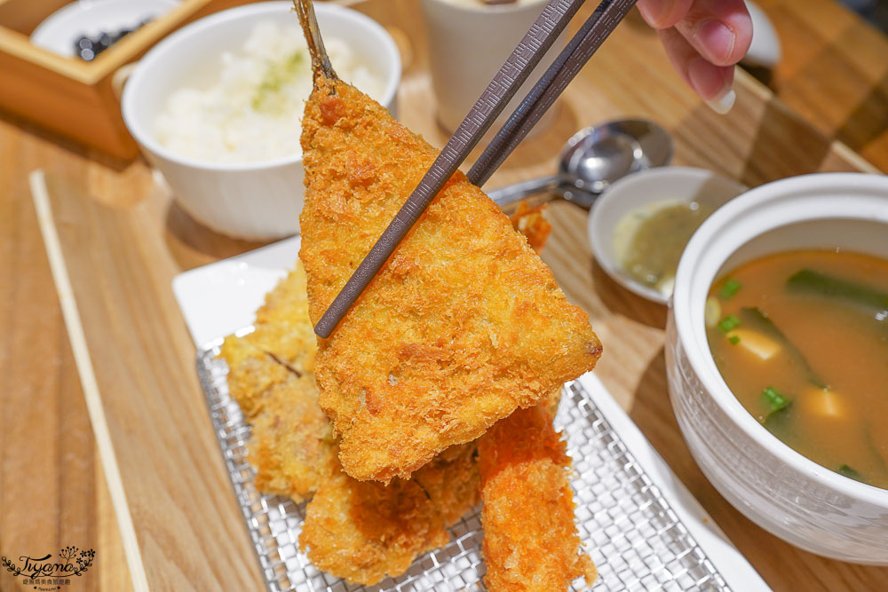 澎湖美食推薦》沐一豬排，精緻炸豬排套餐，附前菜甜點飲料，還有越光米、味噌湯、熱茶任食！！ @緹雅瑪 美食旅遊趣