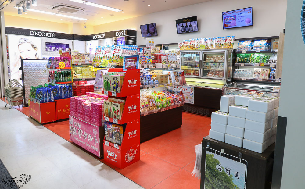 沖繩那霸機場免稅店》那霸機場出境廳免稅店，回台最後補給站，稅免好買快速搞定伴手禮！！ @緹雅瑪 美食旅遊趣