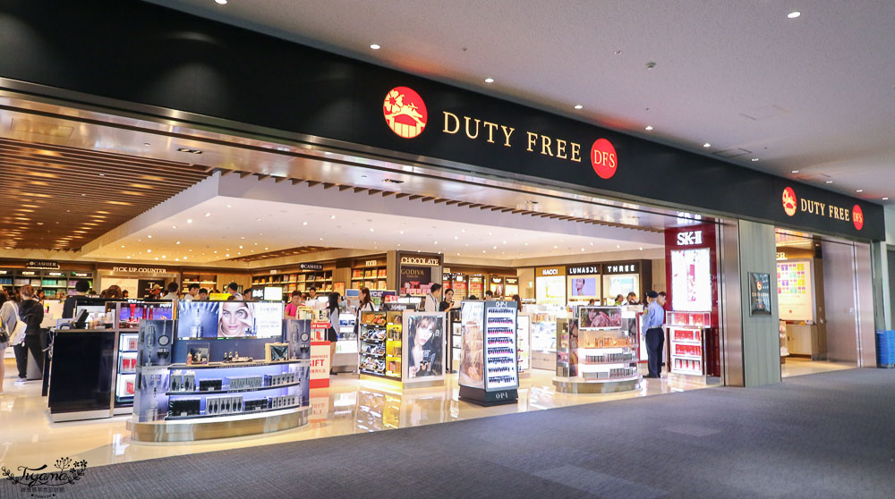 沖繩那霸機場免稅店》那霸機場出境廳免稅店，回台最後補給站，稅免好買快速搞定伴手禮！！ @緹雅瑪 美食旅遊趣