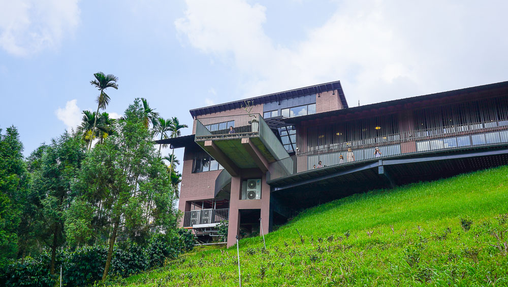 南投景點絕美咖啡莊園，鹿篙咖啡莊園，山間裡的獨棟景觀咖啡廳！！ @緹雅瑪 美食旅遊趣