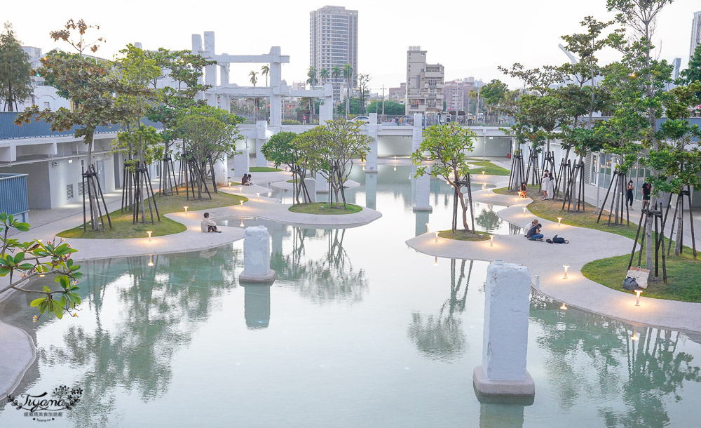台南免費玩水景點》河樂廣場，台南市區最大親水潟湖戲水空間 @緹雅瑪 美食旅遊趣