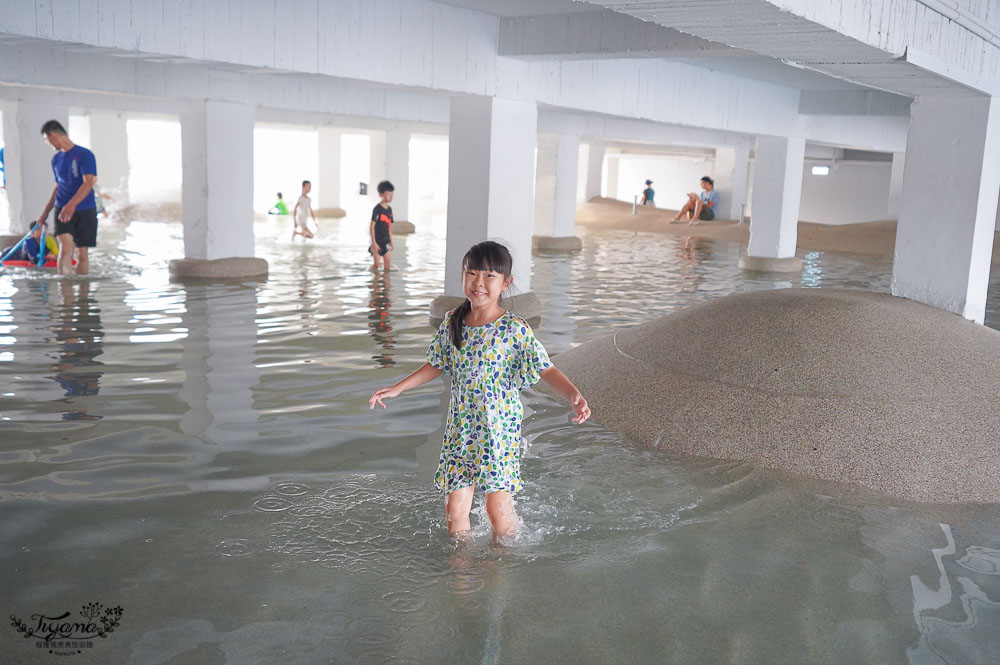 台南免費玩水景點》河樂廣場，台南市區最大親水潟湖戲水空間 @緹雅瑪 美食旅遊趣