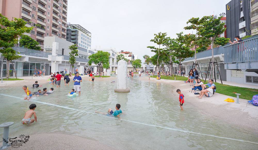 台南免費玩水景點》河樂廣場，台南市區最大親水潟湖戲水空間 @緹雅瑪 美食旅遊趣