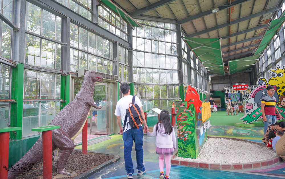 頑皮世界/台南動物園：餵食觸摸長頸鹿、水豚君、羊駝、梅花鹿，還有一票玩到底兒童遊樂園 @緹雅瑪 美食旅遊趣