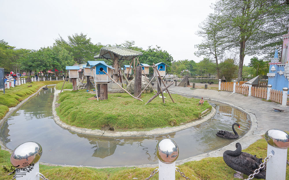 頑皮世界/台南動物園：餵食觸摸長頸鹿、水豚君、羊駝、梅花鹿，還有一票玩到底兒童遊樂園 @緹雅瑪 美食旅遊趣