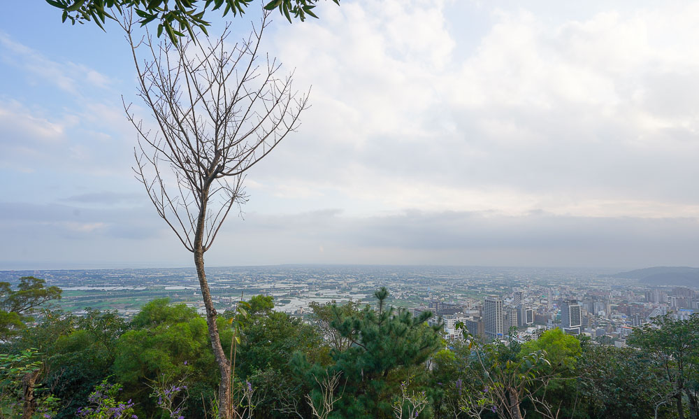 宜蘭礁溪夜景餐廳》空ㄟ農場，百萬夜景浪漫約會景觀餐廳，接駁專車接送至山上用餐，藝人也愛去的超人氣私房景點 @緹雅瑪 美食旅遊趣