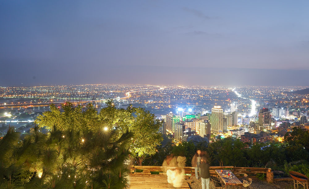 宜蘭礁溪夜景餐廳》空ㄟ農場，百萬夜景浪漫約會景觀餐廳，接駁專車接送至山上用餐，藝人也愛去的超人氣私房景點 @緹雅瑪 美食旅遊趣