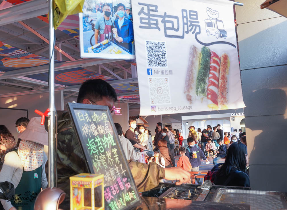 光禹HOLO PARK映像鹽埕.大港橋懷舊戲院商店街.棧柒庫KW2純白旋轉木馬|高雄新景點|駁二新亮點 @緹雅瑪 美食旅遊趣