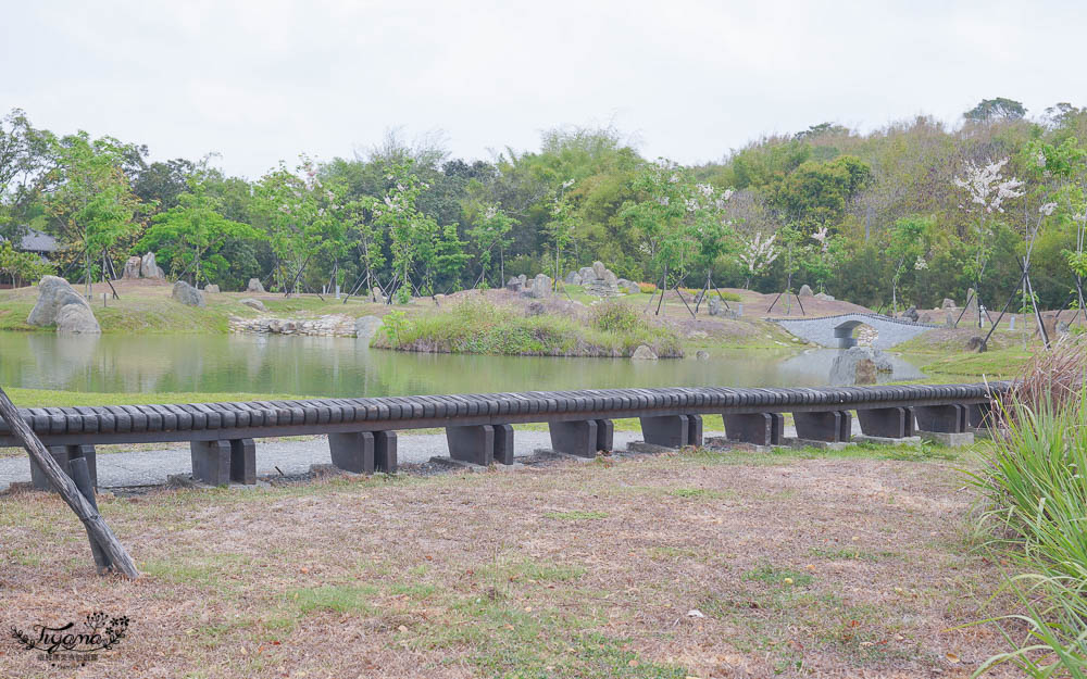 台南官田一日遊》烏山頭水庫.八田與一紀念園區「嘉南大圳開工滿百紀念活動」、蔦町製菓工、烏山頭太陽能遊湖船、菱炭森活工場、烏山頭能源牧場、藝農號 @緹雅瑪 美食旅遊趣