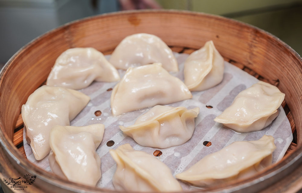 台南鍋貼/台南湯包「郭春塏鍋貼湯包」，麻辣鍋貼、麻辣蒸餃、臭豆腐湯包，你吃過了嗎？ @緹雅瑪 美食旅遊趣