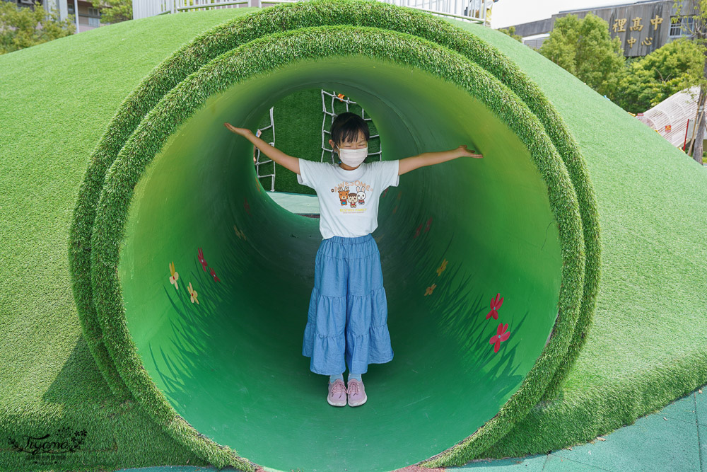 苗栗公園》灣麗親子公園/苑裡-國立苑高旁社區公園，超放電好玩農村風公園，砌石滑梯好好玩！！ @緹雅瑪 美食旅遊趣