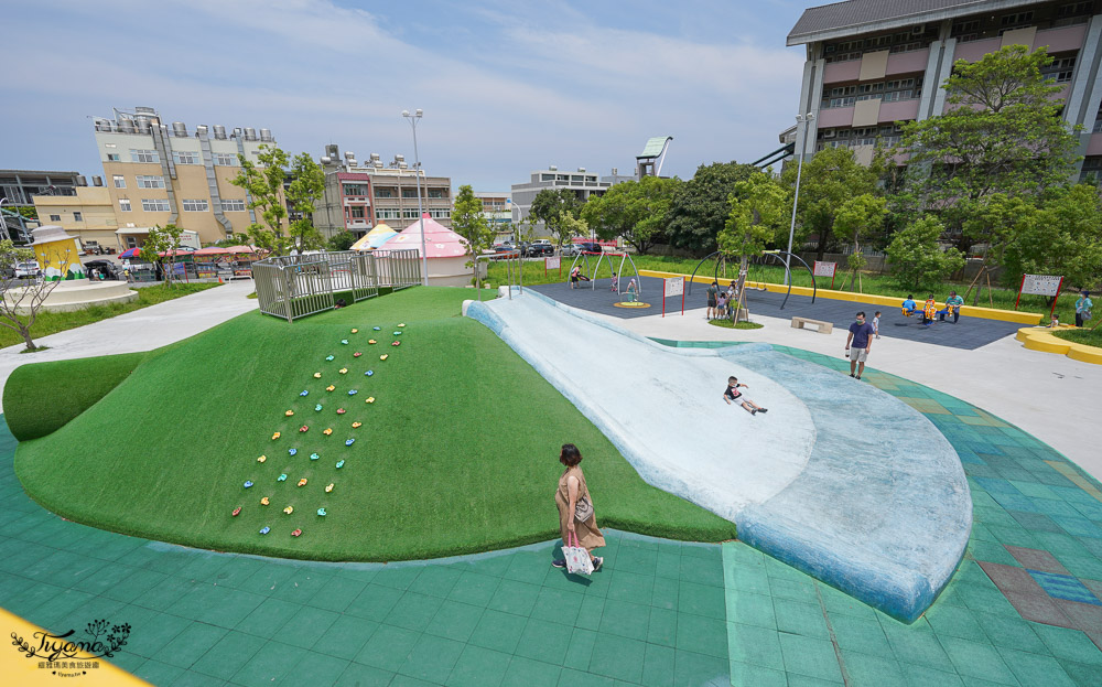 苗栗公園》灣麗親子公園/苑裡-國立苑高旁社區公園，超放電好玩農村風公園，砌石滑梯好好玩！！ @緹雅瑪 美食旅遊趣