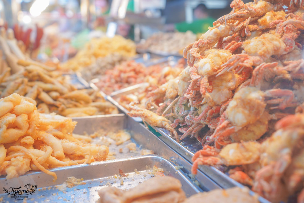 高雄漁港美食｜興達港觀光漁市：買海鮮螃蟹小卷、魚丸炸海鮮、生魚片，生食熟食一次買齊 @緹雅瑪 美食旅遊趣