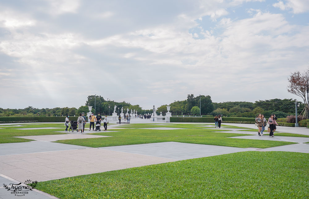 台南景點｜奇美博物館，超大台南後花園，看展覽、喝咖啡、野餐好去處 @緹雅瑪 美食旅遊趣