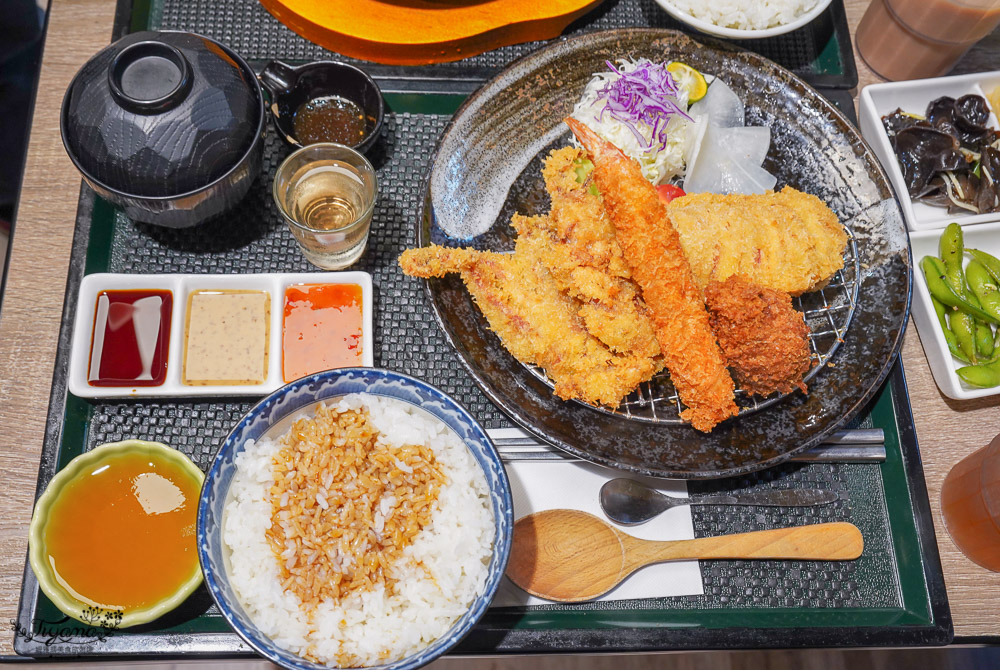 台南丼飯《丼Fun台南店》平價美味日式炸牛排，新菜色 炸三鮮、海鮮韓式部隊鍋！！一起來吃丼飯囉~ @緹雅瑪 美食旅遊趣