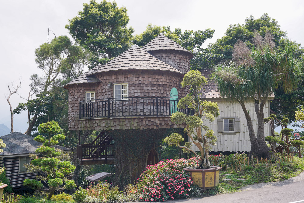 苗栗蘇維拉莊園門票，夢幻蘑菇屋、恐龍溜滑梯滑草坡、超長森林溜滑梯，南庄景觀餐廳 @緹雅瑪 美食旅遊趣