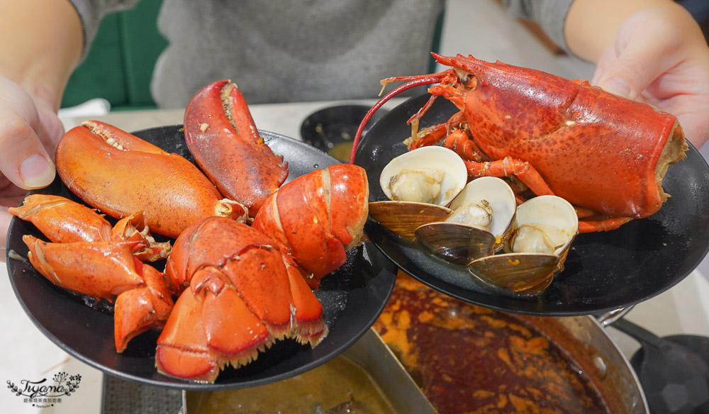 高雄最美火鍋餐廳《花花世界鍋物 高雄左營旗艦店》整隻鮮活波斯頓龍蝦豪華雙人套餐，絕美約會餐廳.招待重要貴賓餐廳推薦 @緹雅瑪 美食旅遊趣