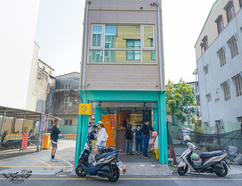 台南鬆餅BKSK ，包滿餡料的香Q夾心鬆餅，小清新甜點帶著走，台南散步美食！！ @緹雅瑪 美食旅遊趣