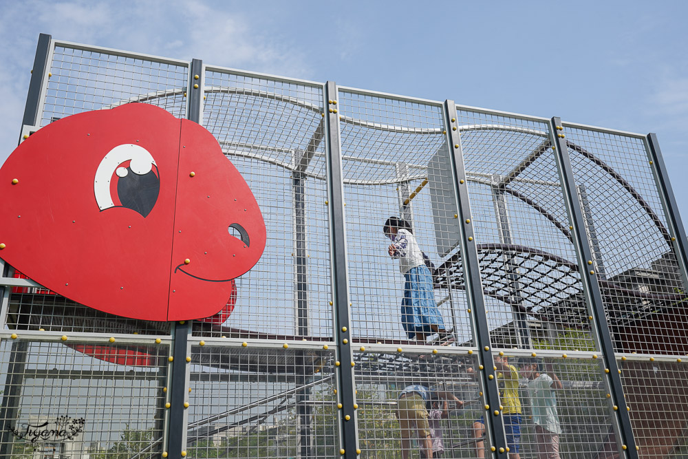 台南親子公園好放電！紅色暖暖蛇主題公園「頂美公園」超好玩，台南免費景點放鬆一整個下午 @緹雅瑪 美食旅遊趣