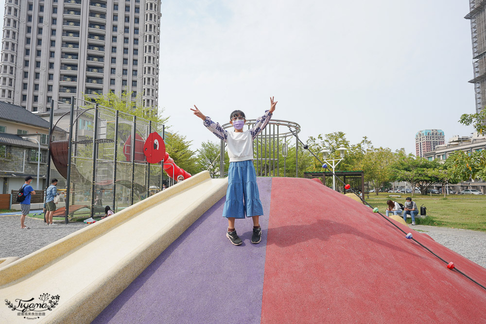 台南親子公園好放電！紅色暖暖蛇主題公園「頂美公園」超好玩，台南免費景點放鬆一整個下午 @緹雅瑪 美食旅遊趣