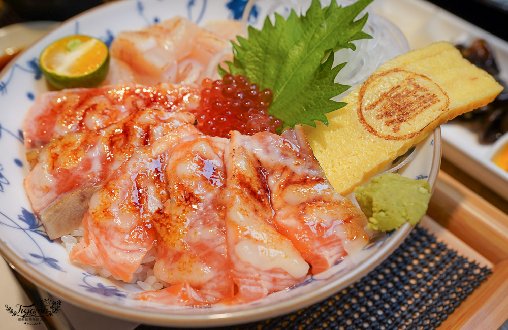 台南丼飯《揪丼 日式丼飯の海鮮丼飯-台南店》平價丼飯，炸牛排、海鮮丼、牛排丼、韓式鍋物~ @緹雅瑪 美食旅遊趣