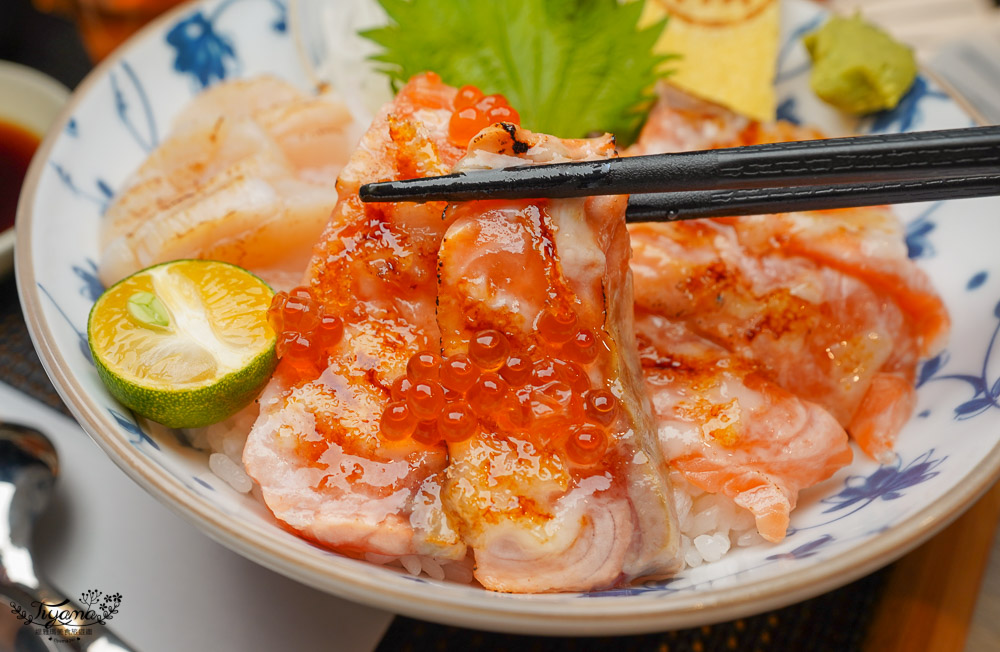 台南丼飯《揪丼 日式丼飯の海鮮丼飯-台南店》平價丼飯，炸牛排、海鮮丼、牛排丼、韓式鍋物~ @緹雅瑪 美食旅遊趣