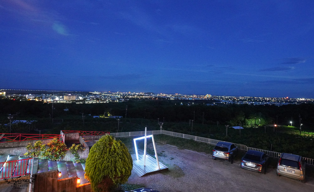 台東夜景餐廳｜俩吆久景觀貨櫃，低消60元喝咖啡賞夜景，烤雞、風味餐這裡吃晚餐也很可以~ @緹雅瑪 美食旅遊趣