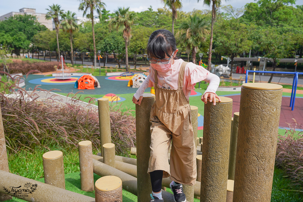 雲林親子公園｜雲林斗六膨鼠森林公園，可愛橡果造型滑梯，進入繽紛膨鼠世界遊玩～ @緹雅瑪 美食旅遊趣