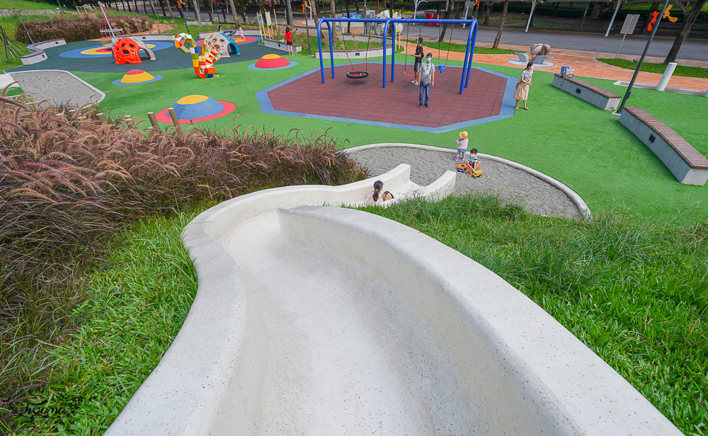 雲林親子公園｜雲林斗六膨鼠森林公園，可愛橡果造型滑梯，進入繽紛膨鼠世界遊玩～ @緹雅瑪 美食旅遊趣