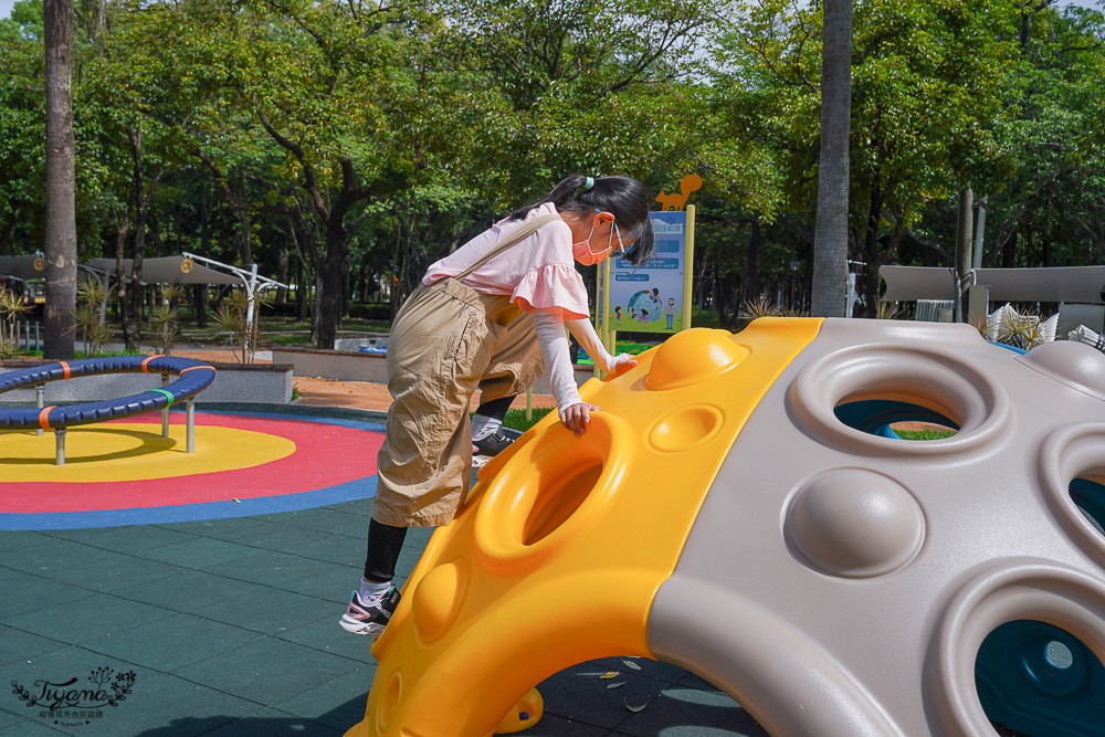 雲林親子公園｜雲林斗六膨鼠森林公園，可愛橡果造型滑梯，進入繽紛膨鼠世界遊玩～ @緹雅瑪 美食旅遊趣