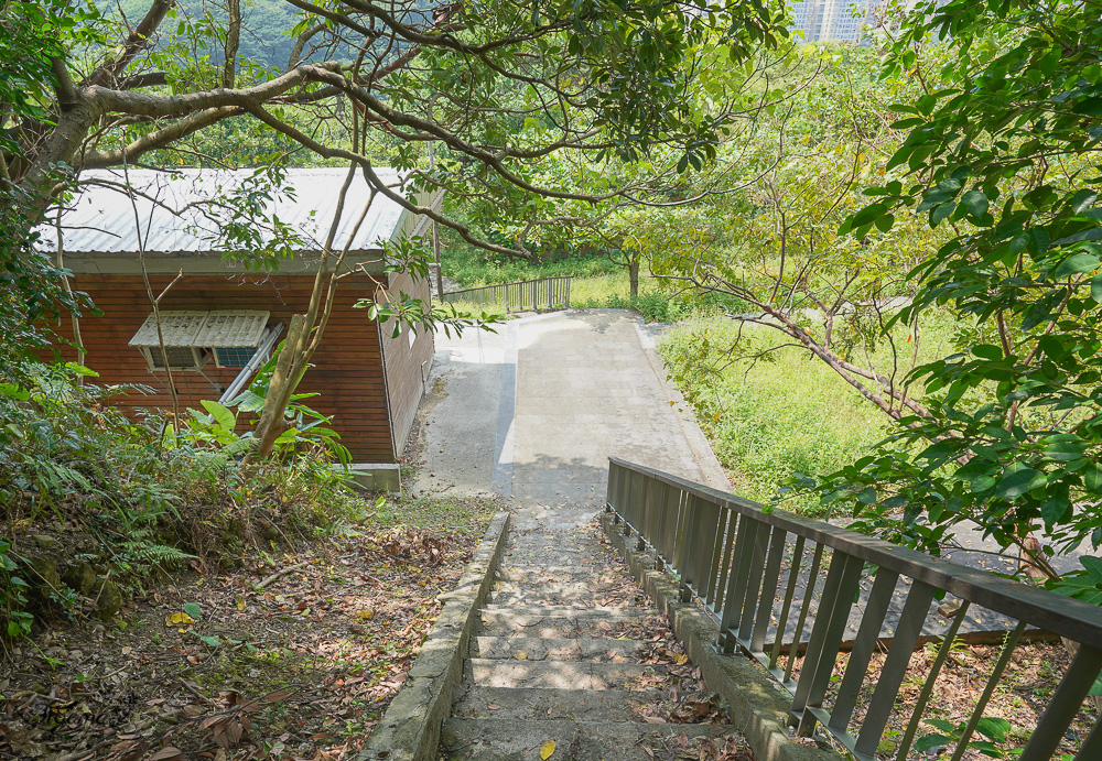 基隆步道《容軒步道景觀平台》280度觀景台，一覽八斗子漁港、海科館、潮境公園之美！！ @緹雅瑪 美食旅遊趣