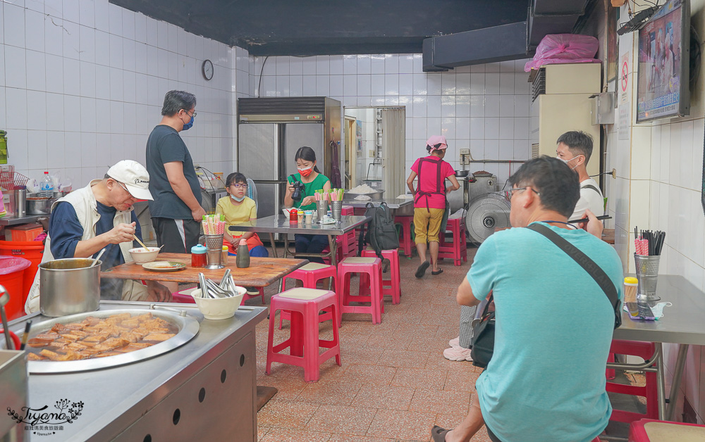 基隆美食|基隆小吃。麗香的店阿本伯燒賣，超大燒賣居然這麼好吃，在地70年人氣老店 @緹雅瑪 美食旅遊趣