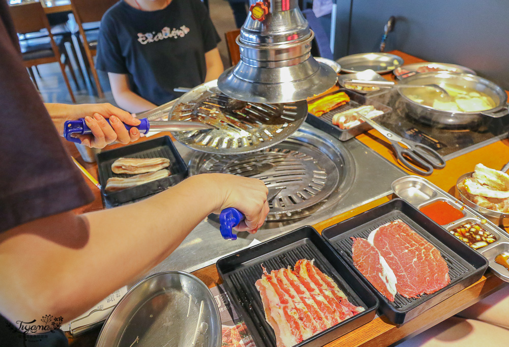 台中韓式烤肉｜阿豬媽아줌마韓式烤肉ｘ火鍋吃到飽台中總店，烤肉火鍋一次給你2種滿足！！ @緹雅瑪 美食旅遊趣