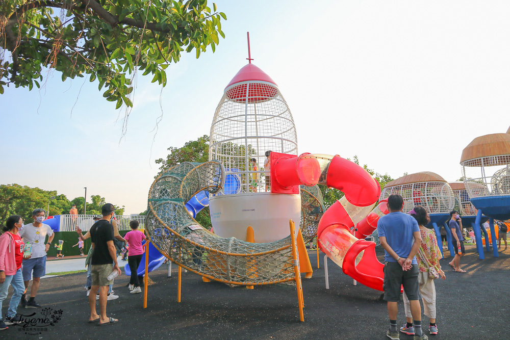 高雄親子公園｜高雄中油主題親子公園：中油海洋天堂公園，高雄展覽館&#038;高雄港22號碼頭旁，停車方便 @緹雅瑪 美食旅遊趣