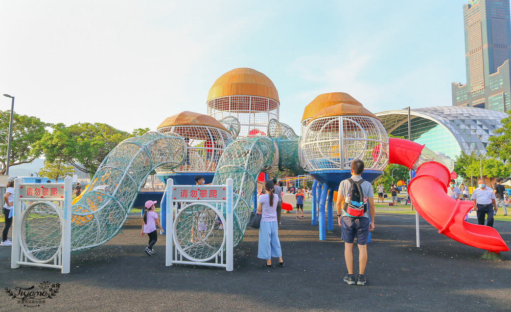 高雄親子公園｜高雄中油主題親子公園：中油海洋天堂公園，高雄展覽館&#038;高雄港22號碼頭旁，停車方便 @緹雅瑪 美食旅遊趣