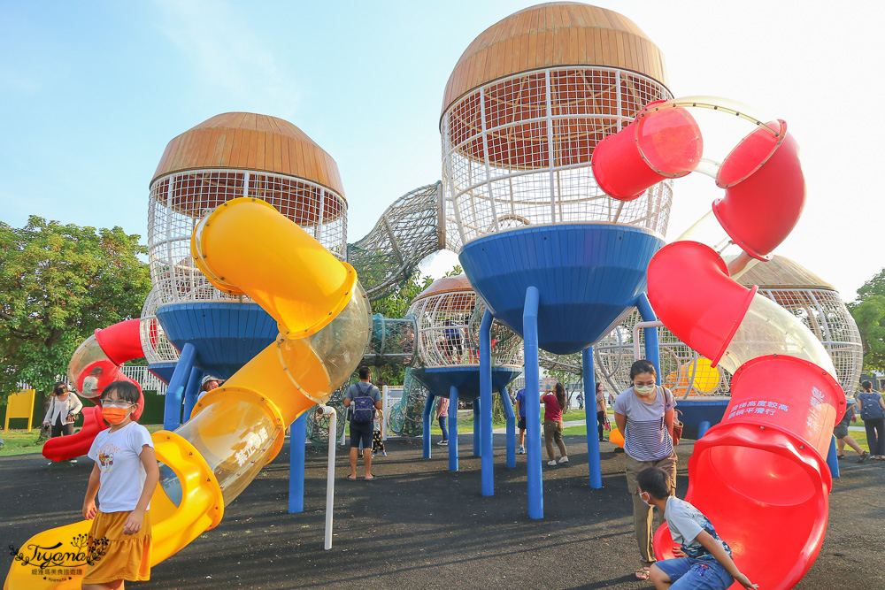 高雄親子公園｜高雄中油主題親子公園：中油海洋天堂公園，高雄展覽館&#038;高雄港22號碼頭旁，停車方便 @緹雅瑪 美食旅遊趣