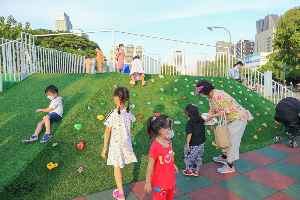 高雄親子公園｜高雄中油主題親子公園：中油海洋天堂公園，高雄展覽館&#038;高雄港22號碼頭旁，停車方便 @緹雅瑪 美食旅遊趣