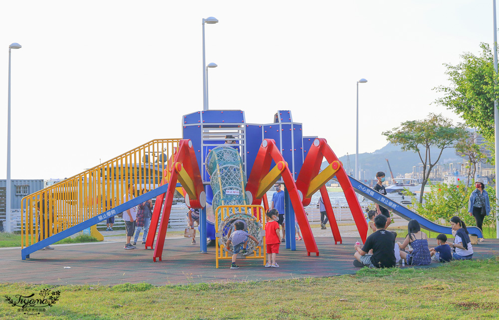 高雄親子公園｜高雄中油主題親子公園：中油海洋天堂公園，高雄展覽館&#038;高雄港22號碼頭旁，停車方便 @緹雅瑪 美食旅遊趣