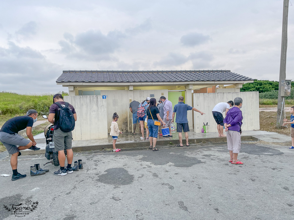 新竹挖蛤｜免費挖蛤景點，新竹香山「海山漁港海灘」親子一起玩沙挖蛤趣！！交通停車注意事項資訊~ @緹雅瑪 美食旅遊趣