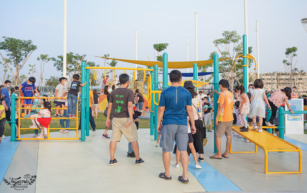 保安兒童貨櫃主題公園：高雄全新親子公園，機器人主題公園，3層樓高溜滑梯、大沙坑 @緹雅瑪 美食旅遊趣