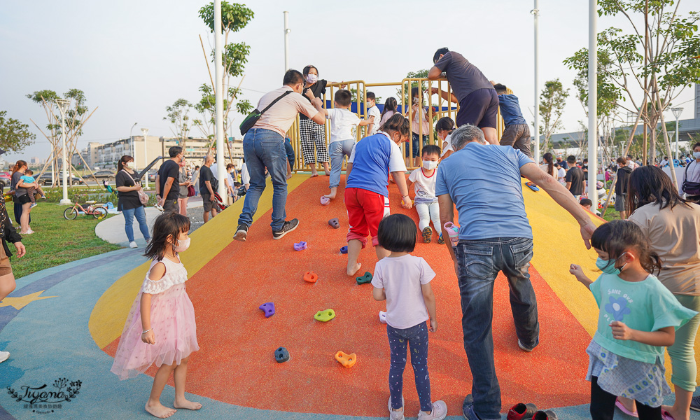 保安兒童貨櫃主題公園：高雄全新親子公園，機器人主題公園，3層樓高溜滑梯、大沙坑 @緹雅瑪 美食旅遊趣