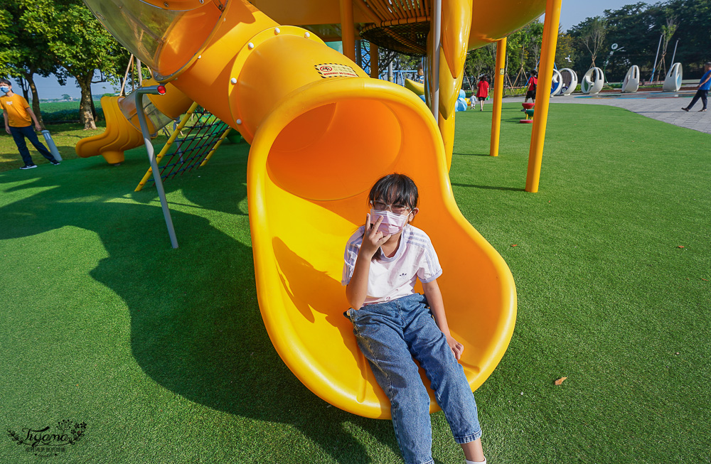 屏東新公園｜崁頂鄉共融公園 ：環保主題公園，巨大太陽、地球、月亮出沒！！ @緹雅瑪 美食旅遊趣