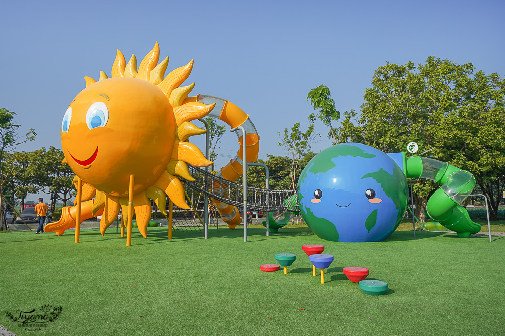 屏東新公園｜崁頂鄉共融公園 ：環保主題公園，巨大太陽、地球、月亮出沒！！ @緹雅瑪 美食旅遊趣