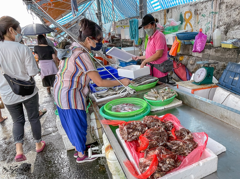 大溪漁港吃海鮮、買現流海鮮！！大溪漁港觀光直銷賣場｜大溪漁夫市集，宜蘭人氣觀光漁貨景點 @緹雅瑪 美食旅遊趣