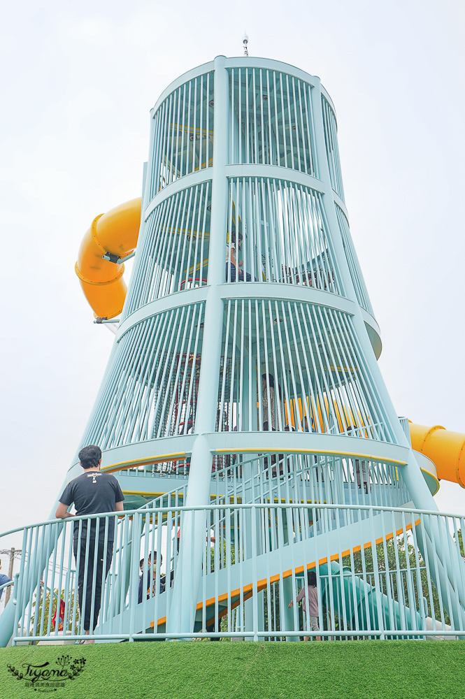 苗栗新公園｜苗栗通霄新生公園：通霄之塔溜滑梯！！山丘上高塔親子公園，近3層樓高溜滑梯 @緹雅瑪 美食旅遊趣