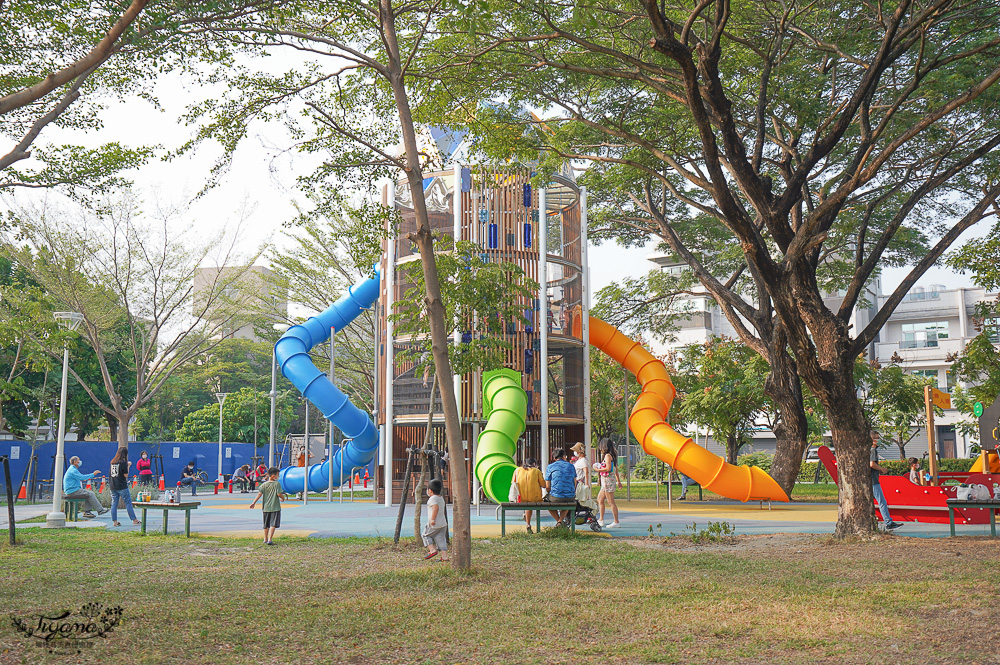 屏東公園｜大鮪魚航海樂園－東港兒童公園：四層樓高塔滑梯，越高關卡越難…攀爬才能到最高樓 @緹雅瑪 美食旅遊趣