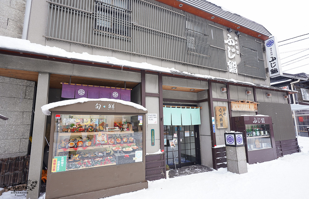 小樽海膽丼｜積丹料理 ふじ鮨 小樽店：小樽堺町通り商店街，天婦羅丼、海鮮鍋、海膽鮑魚丼 @緹雅瑪 美食旅遊趣