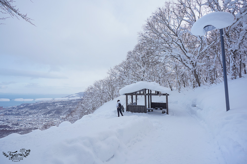 小樽景點 天狗山｜天狗山纜車｜天狗山展望台｜天狗山滑雪場～雪白冰樹、初戀取景，北海道三大夜景之一 @緹雅瑪 美食旅遊趣