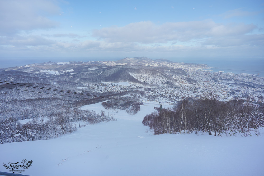 小樽景點 天狗山｜天狗山纜車｜天狗山展望台｜天狗山滑雪場～雪白冰樹、初戀取景，北海道三大夜景之一 @緹雅瑪 美食旅遊趣