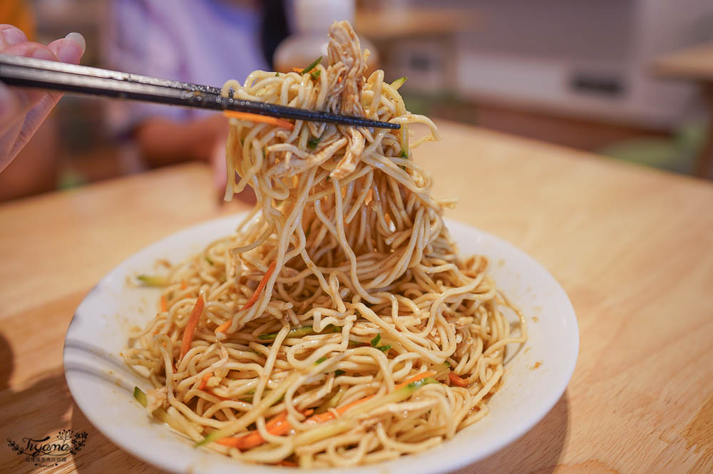 屏東恆春文青麵店｜恆春倆筷伴，小清新空氣感麵食堂 @緹雅瑪 美食旅遊趣